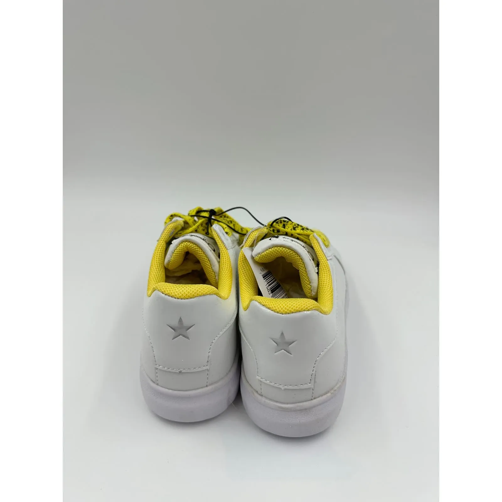 Big Kid Size 1, White Fashion Sneaker with Yellow trim and Yellow & Black Laces