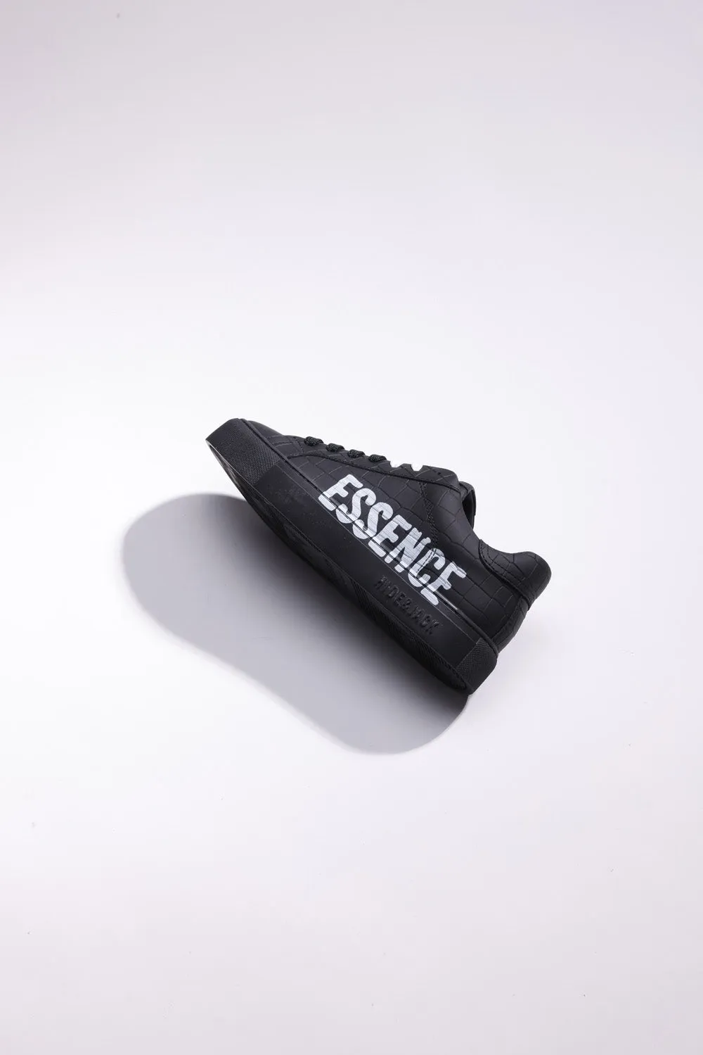 Essence Name Black