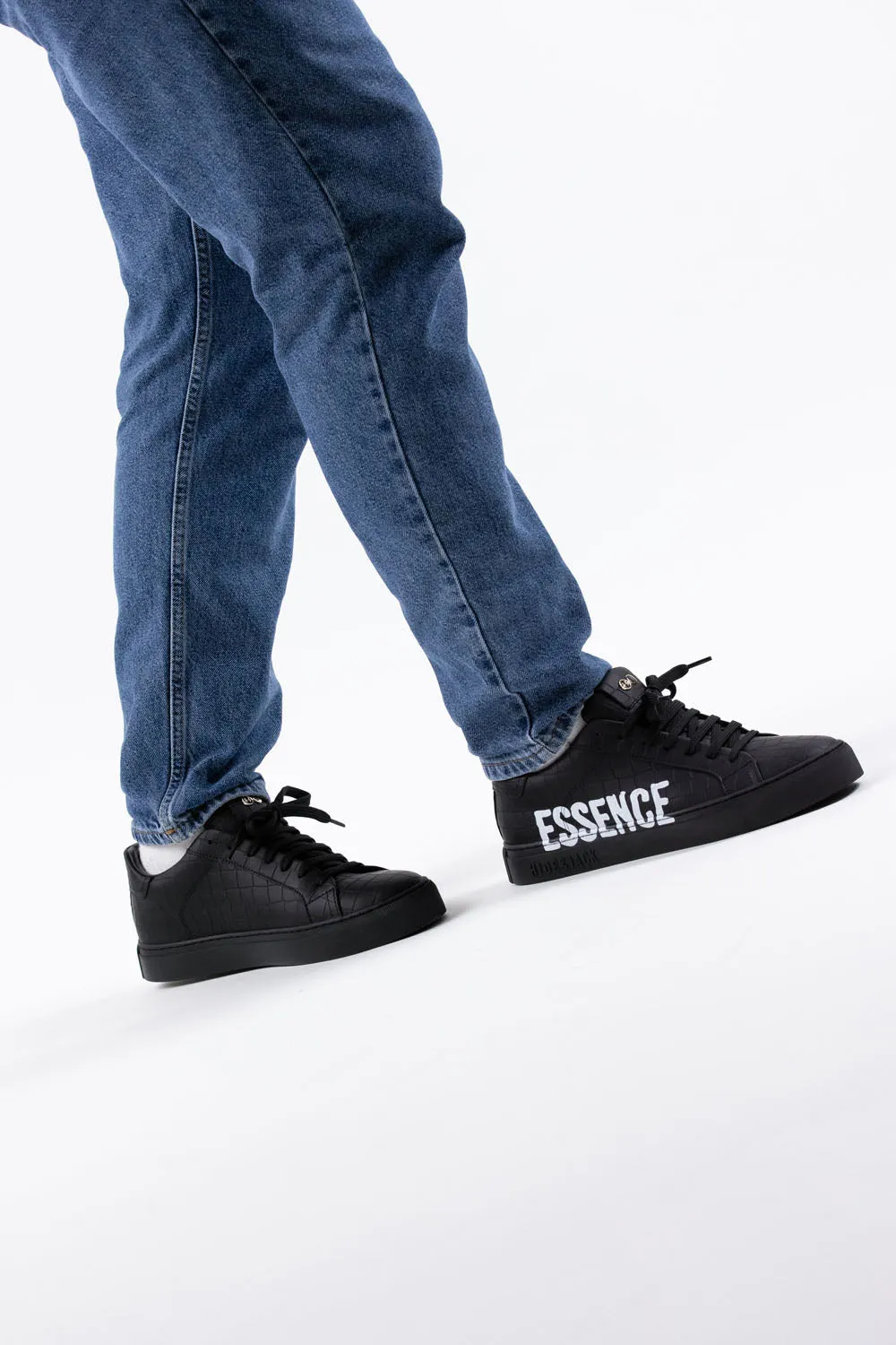Essence Name Black