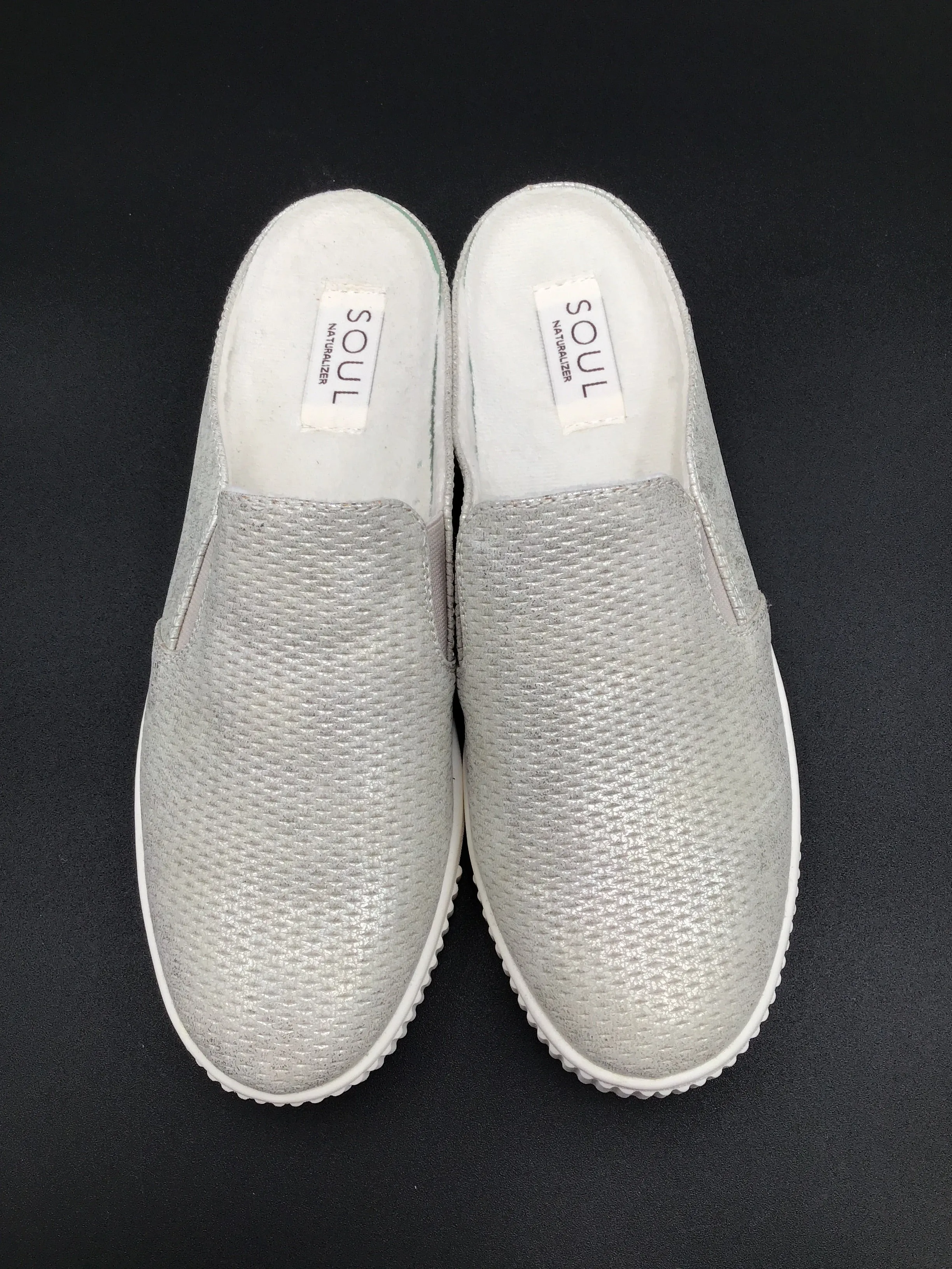 Ivory Shoes Flats Naturalizer, Size 7.5