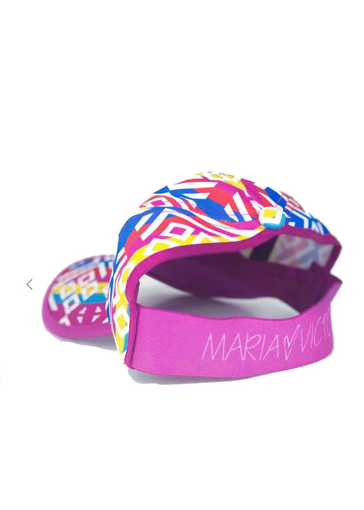 Maria Victoria Geranio Cap