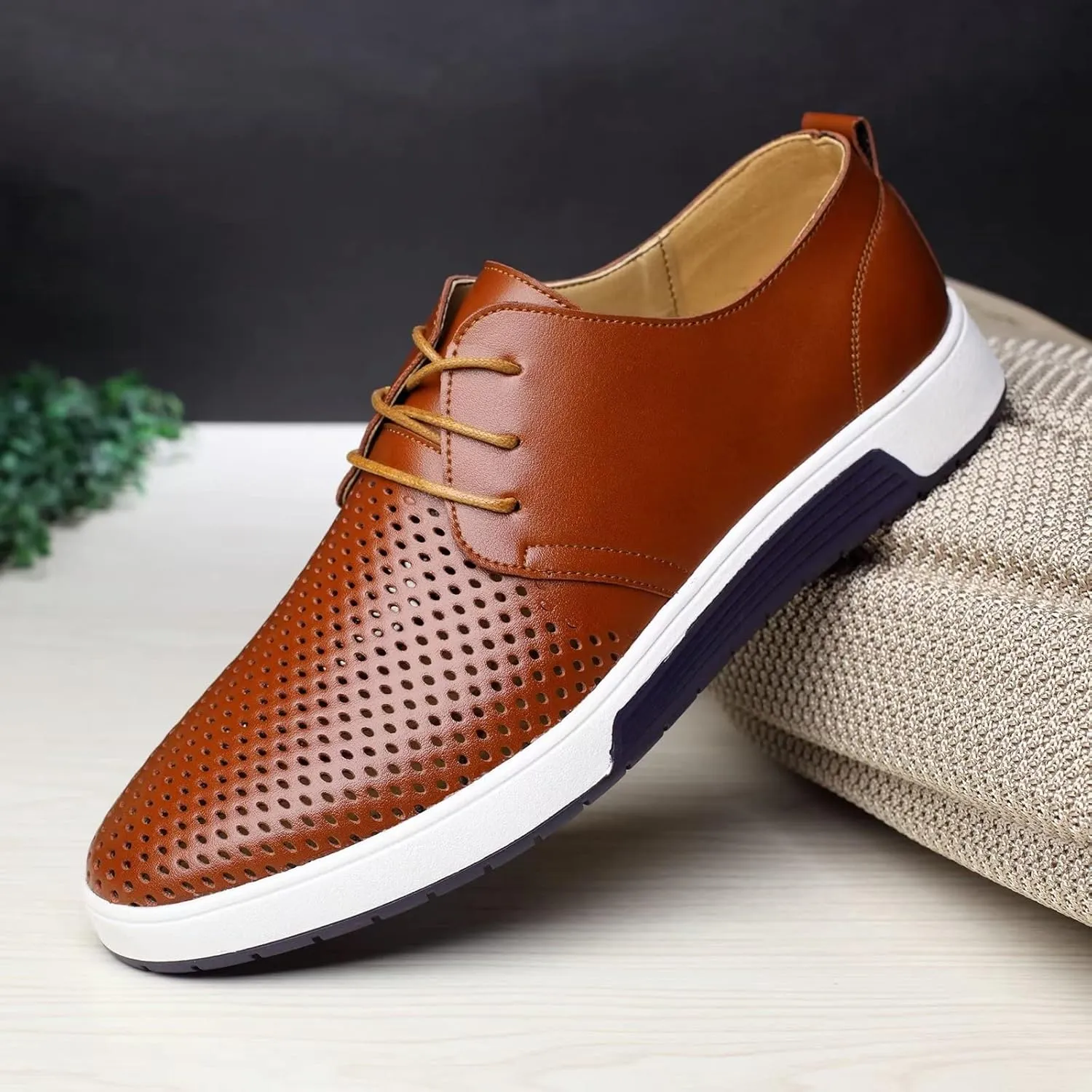 Men's Casual Oxford Shoes Lace-up Dress Shoes Comfortable Fashion Sneakers